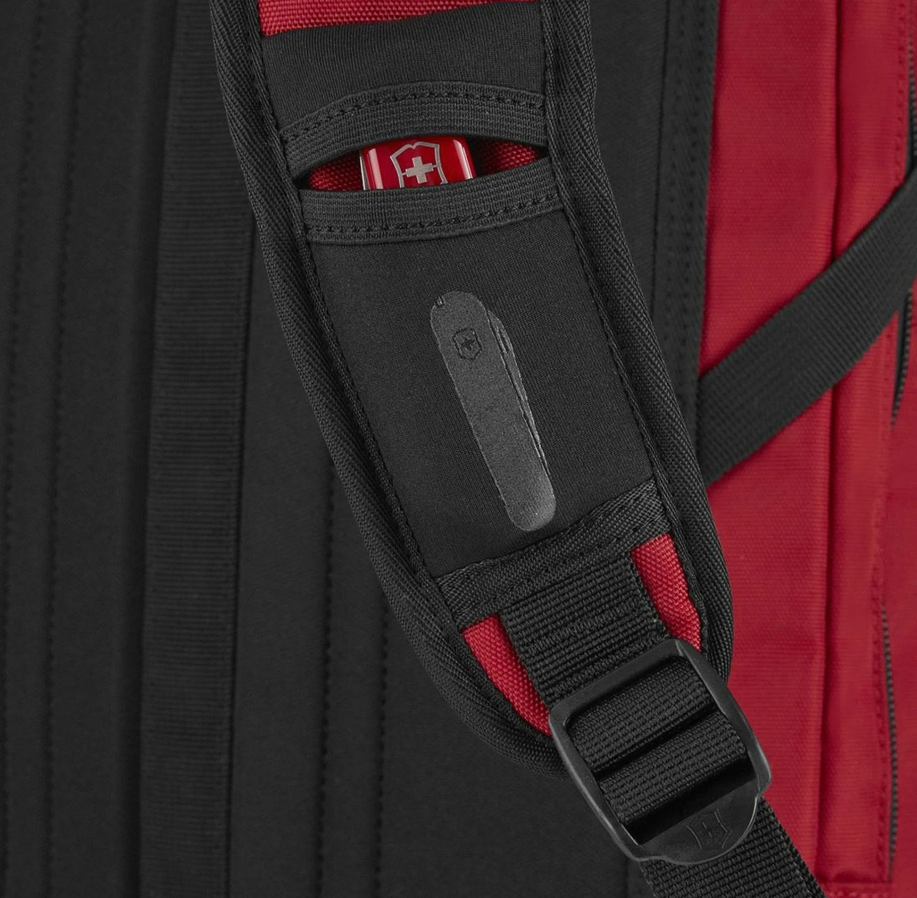 Altmont Original Slimline - Laptoprucksack 15.6" 47 cm (red)