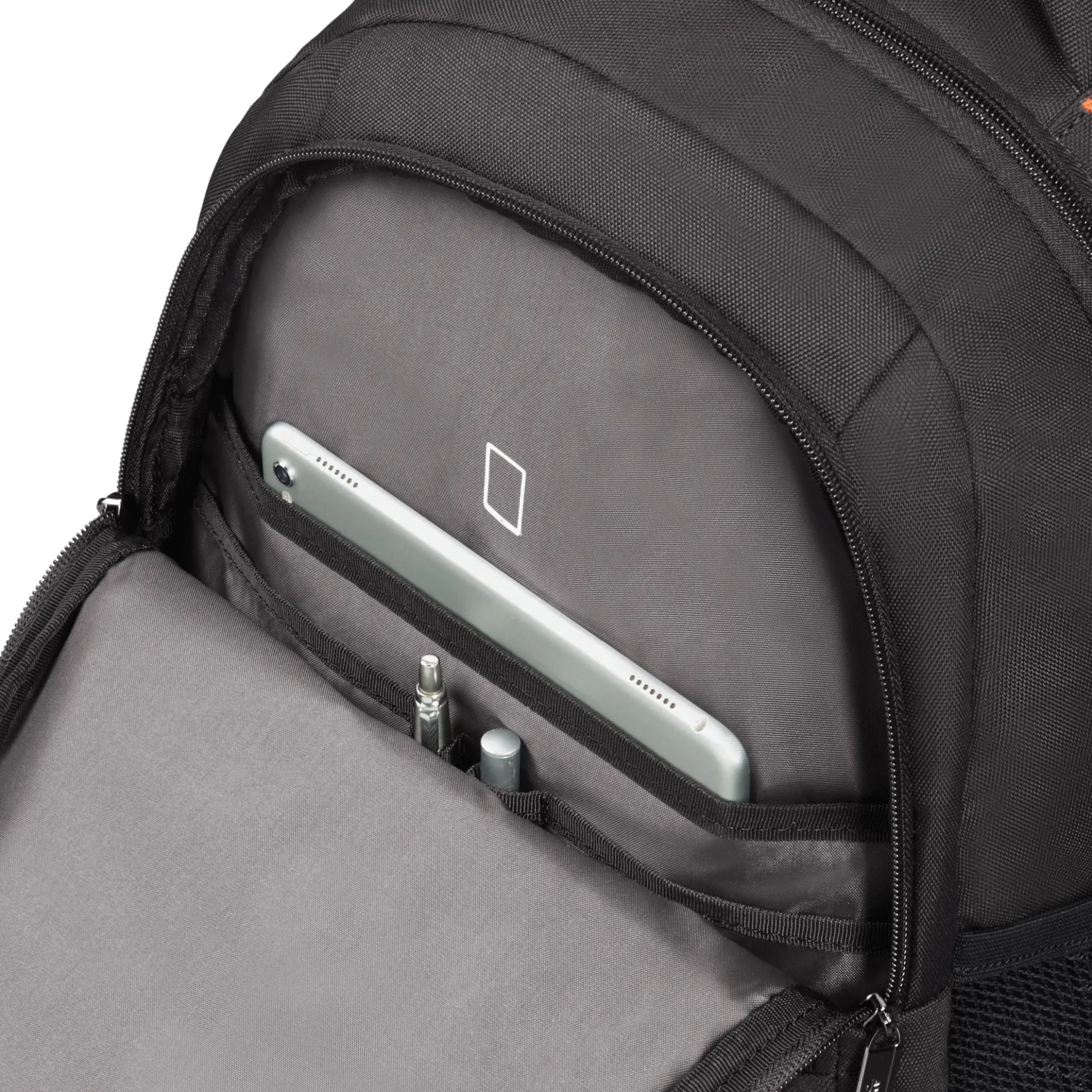 At Work - Laptoprucksack 15.6" 45 cm (schwarz)