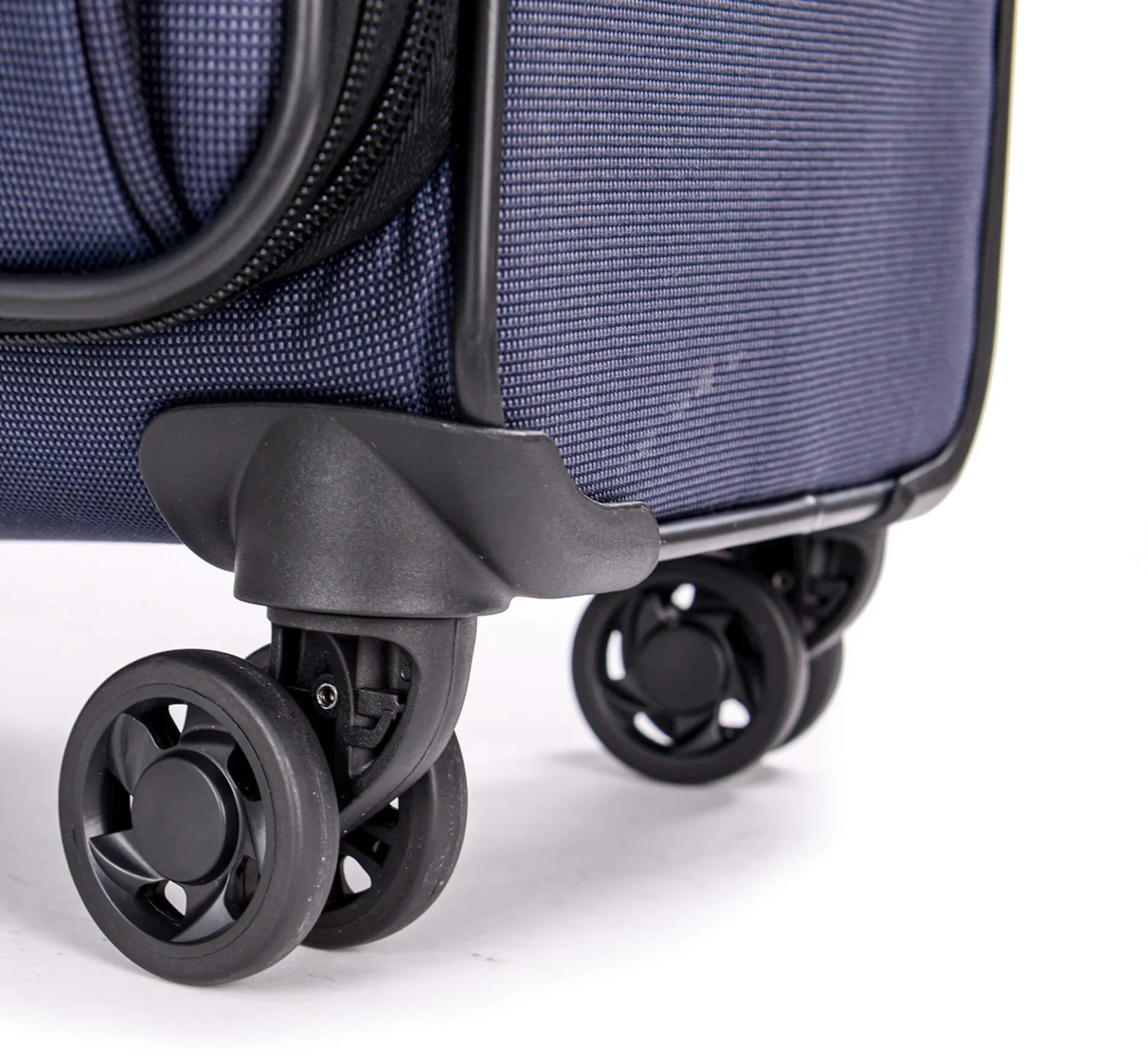 Bendigo Light+ - 4-Rollen-Trolley 84 cm L erw. (navy)