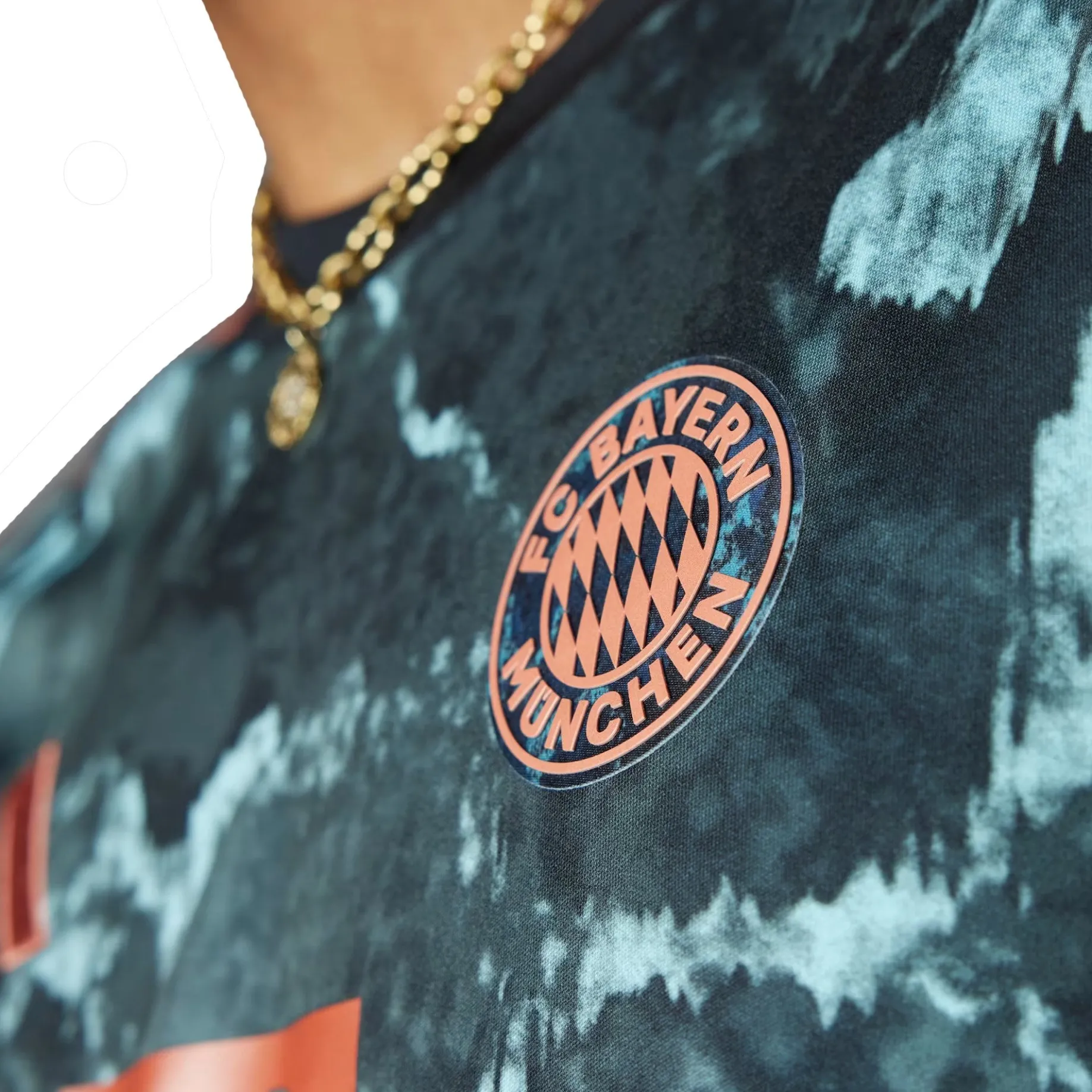 FC Bayern München Fußball - Auswärtstrikot 24/25 Men (black, L)