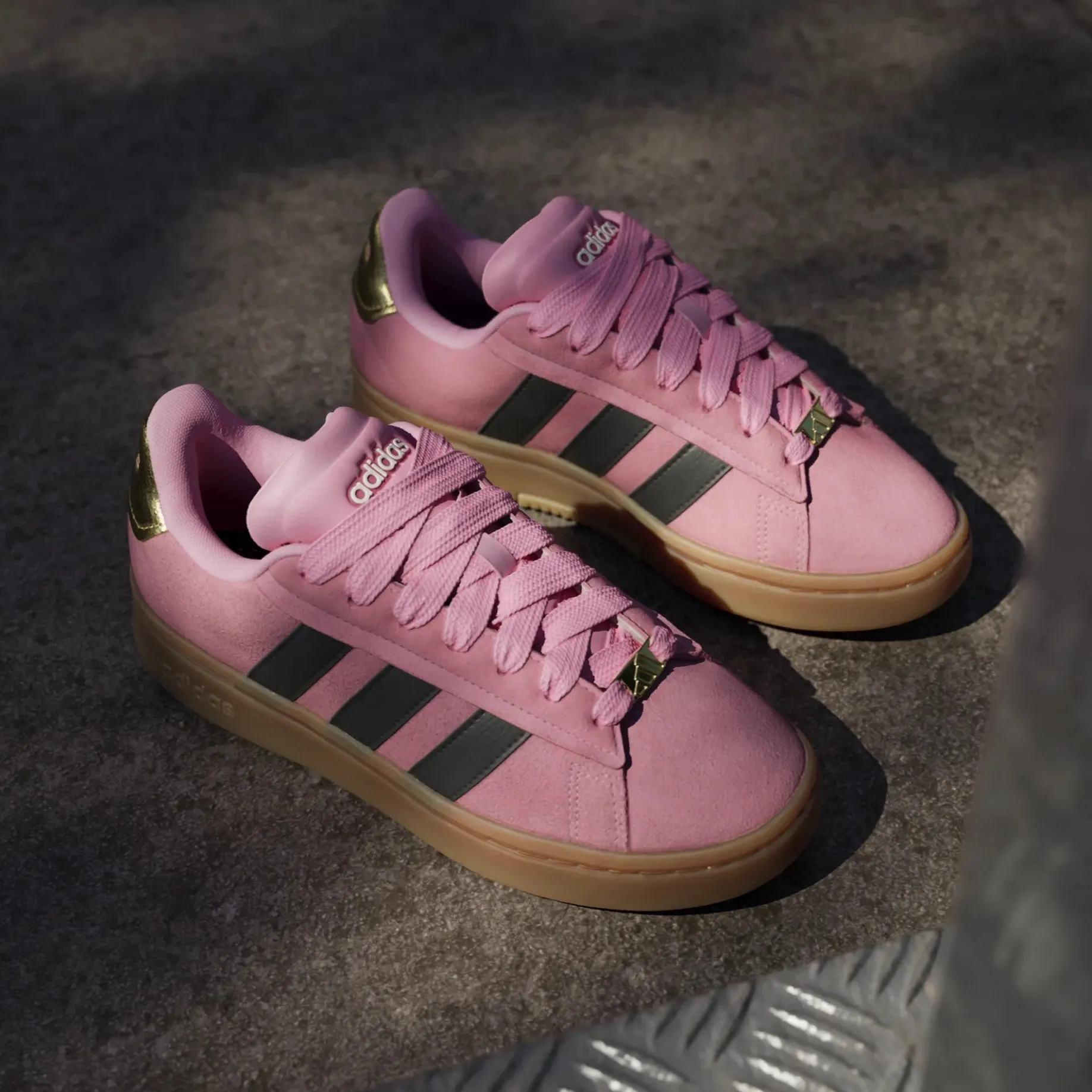 Grand Court Alpha 00s Sneaker - Schuh Women (bliss pink/core black/gold met., 38 2/3)