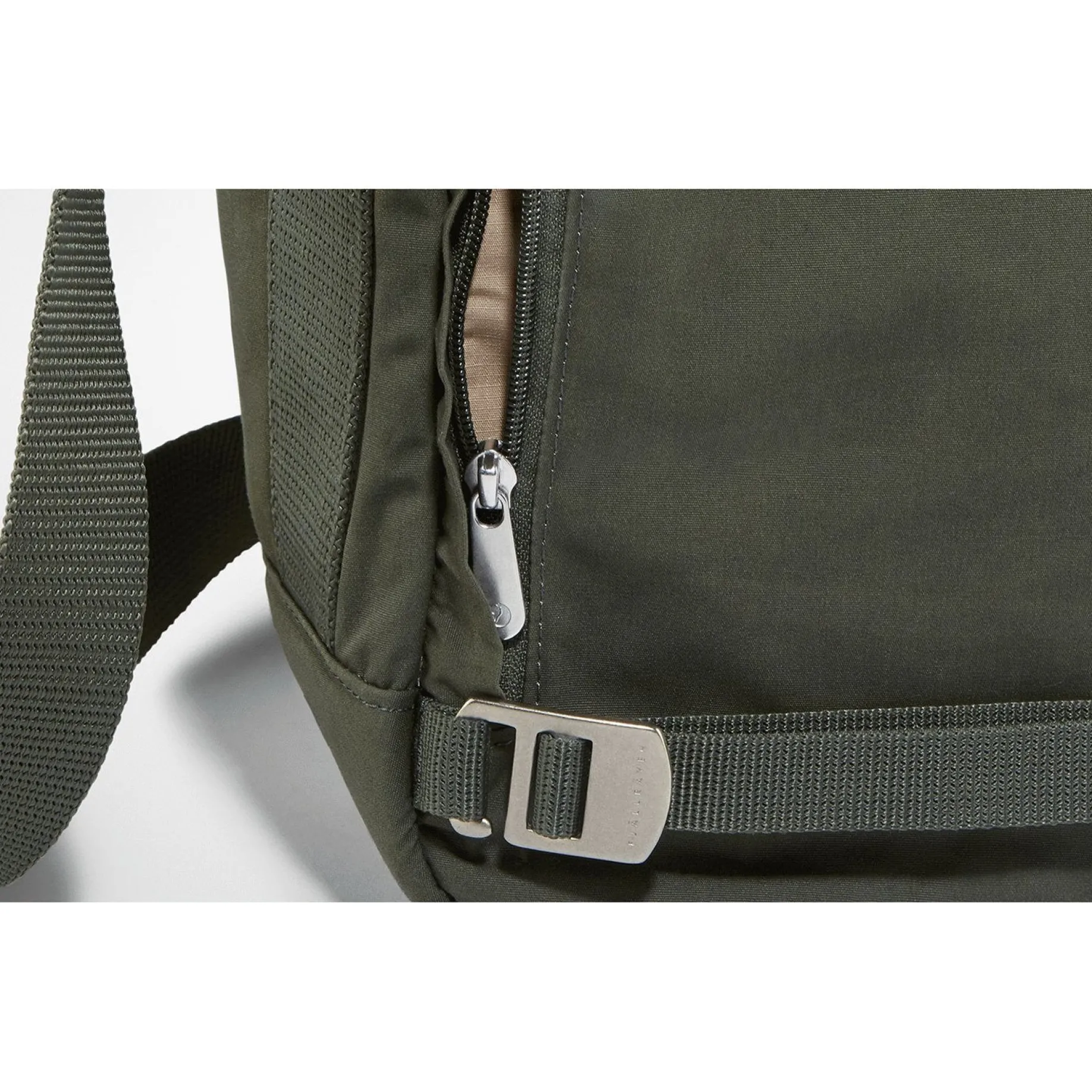 Greenland Shoulder Bag - Schultertasche 39 cm (deep forest)