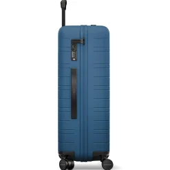 H6 Essential Check In - 4-Rollen-Trolley 64 cm (coastal blue)