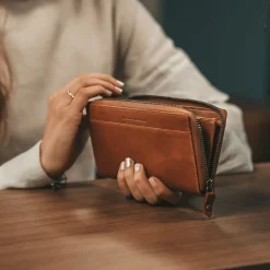 Halle - Geldbörse 25cc 19 cm RFID (cognac)