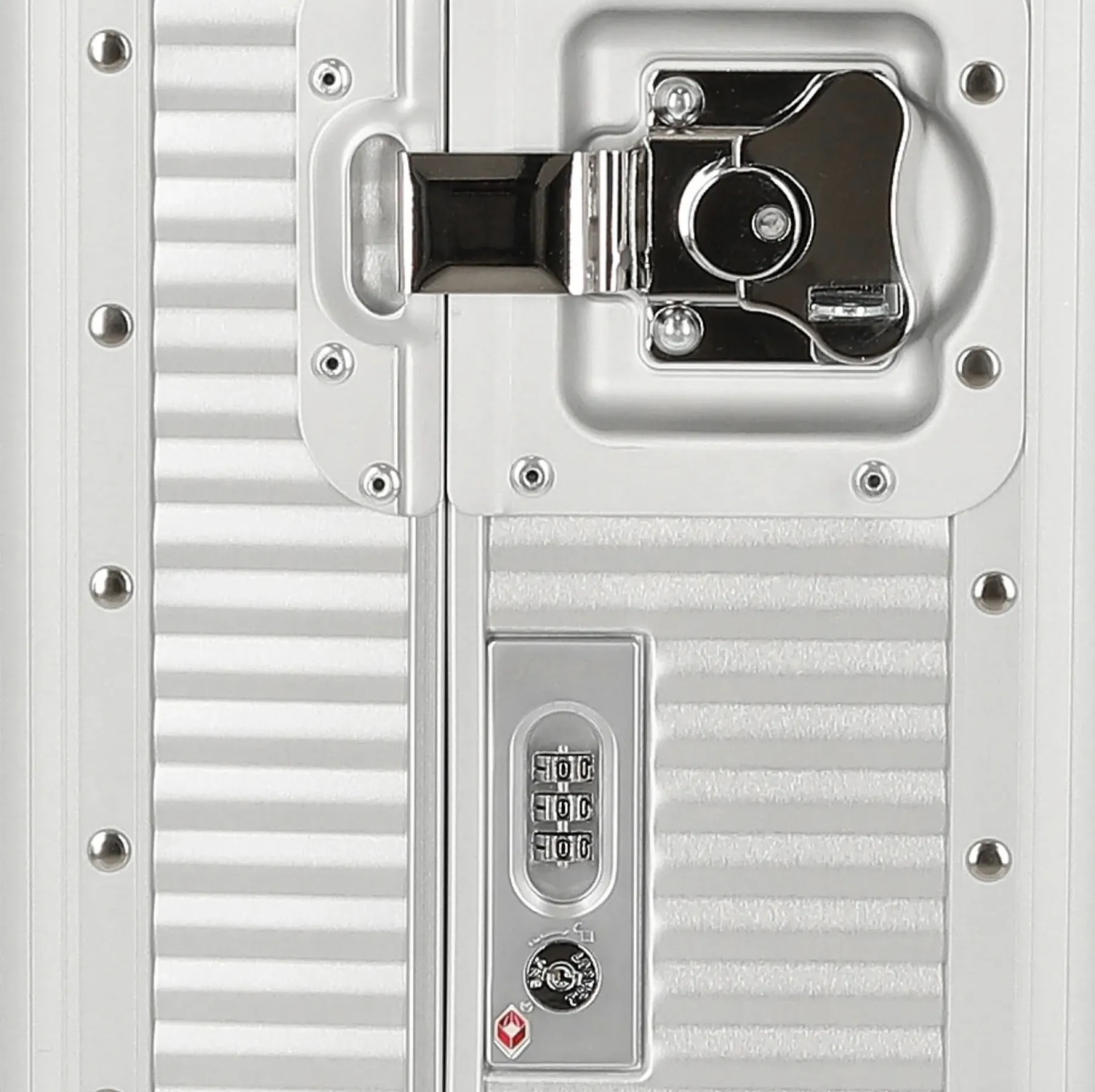 Milano Bank S aluminum Spinner 53 - 4-Rollen-Kabinentrolley 53 cm (moonlight silver)