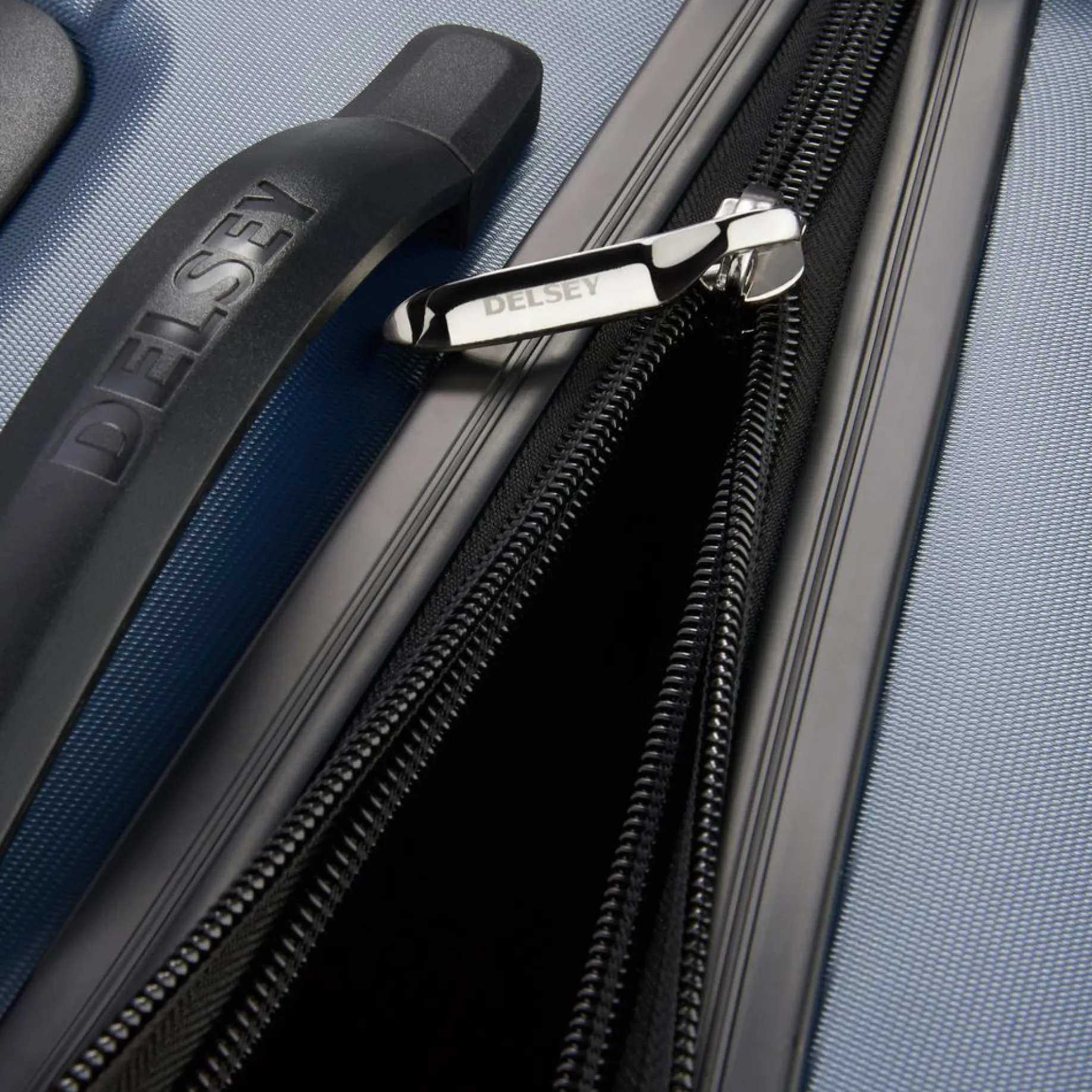 Segur 2.0 - 4-Rollen-Trolley L 76 cm (blau)