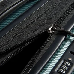Shadow 5.0 - 4-Rollen-Kabinentrolley mit Vordertasche S 55 cm erw. USB (grün)