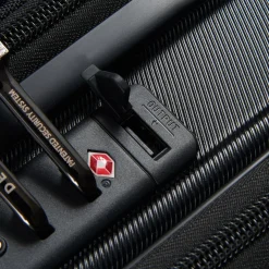 Shadow 5.0 - 4-Rollen-Kabinentrolley mit Vordertasche S 55 cm erw. USB (schwarz)
