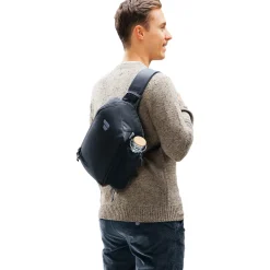 Stroof 8 - Umhängetasche 41 cm (black)
